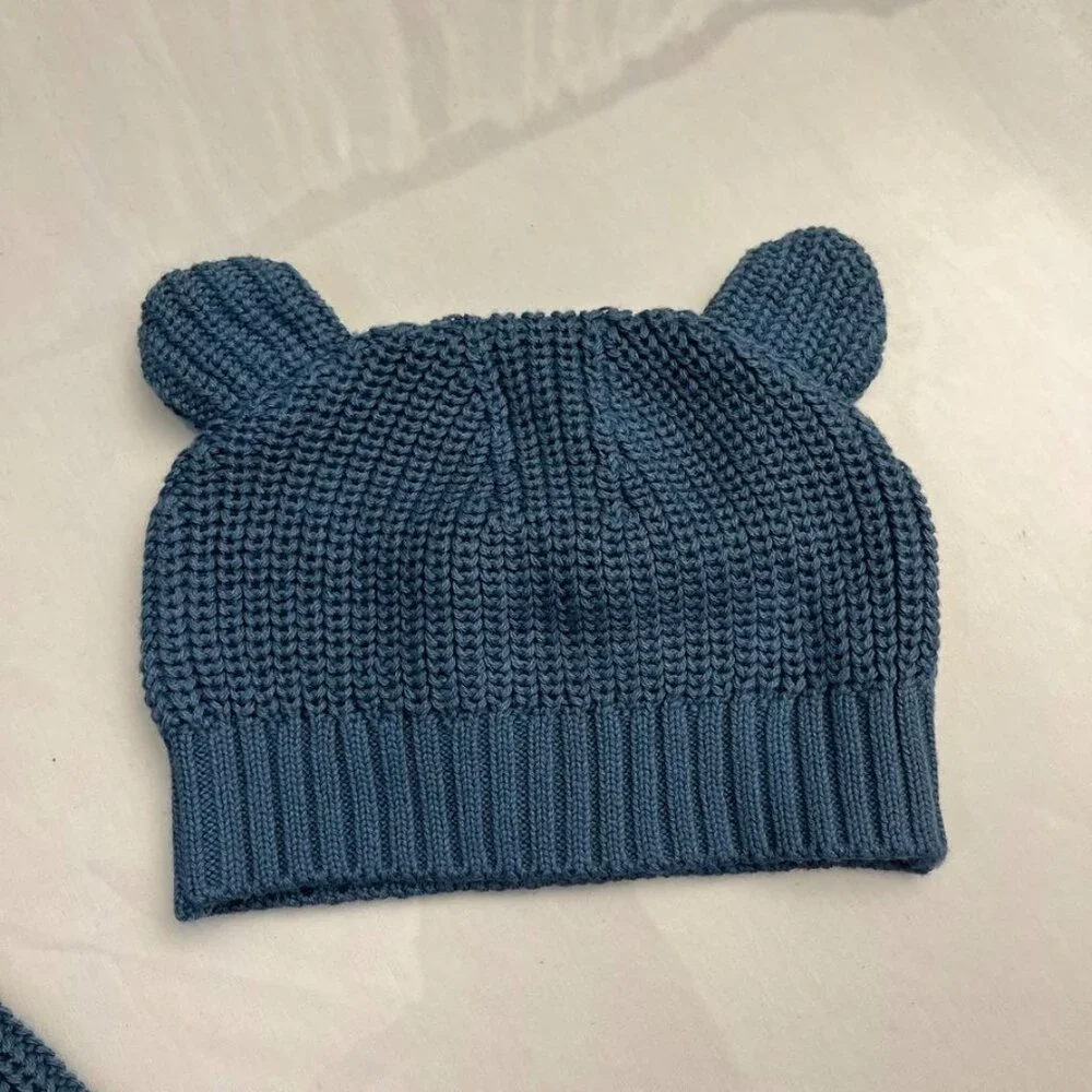 Nordstrom sweater hat carefully
